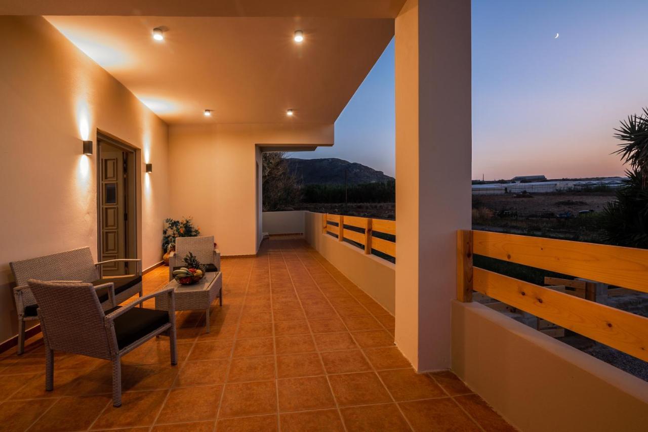 Alexandros Luxury House Villa ฟาลาซาร์นา ภายนอก รูปภาพ